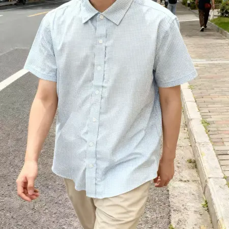 Minimum order of 100 pieces: Men's business casual blue checkered short-sleeved pure cotton embroidered lapel commuting anti-wrinkle shirt Minimum order of 100 pieces: Men's business casual blue checkered short-sleeved pure cotton embroidered lapel commuting anti-wrinkle shirt